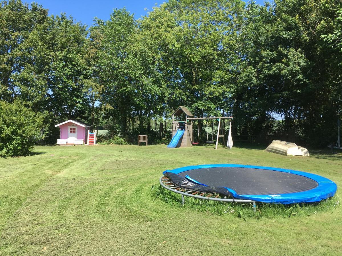 Rolsø Retreat Villa Knebel Eksteriør bilde